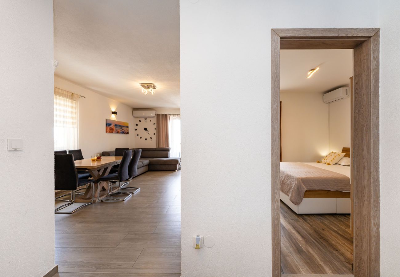 Appartamento a Šibenik - Sea view apartment Klara