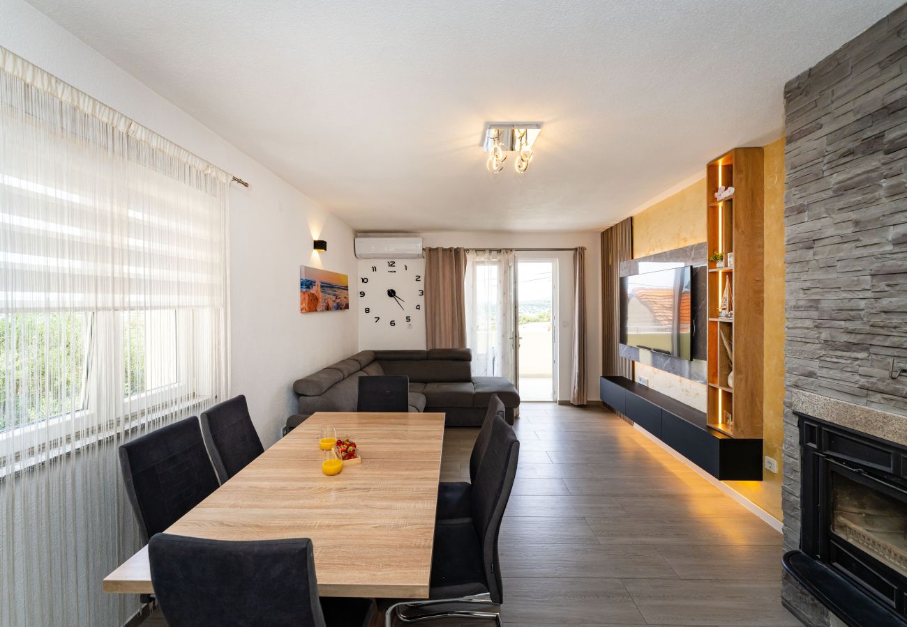 Appartamento a Šibenik - Sea view apartment Klara