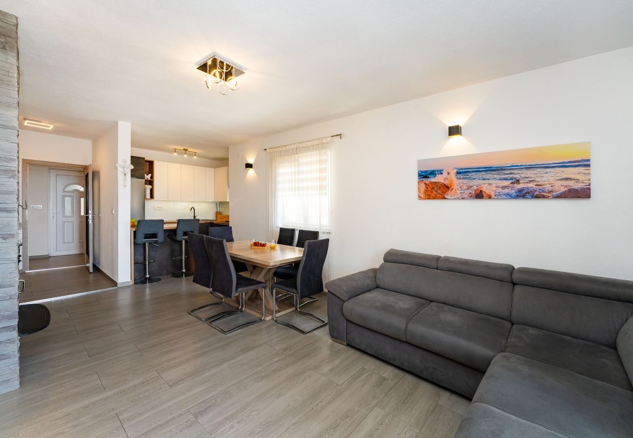 Appartamento a Šibenik - Sea view apartment Klara