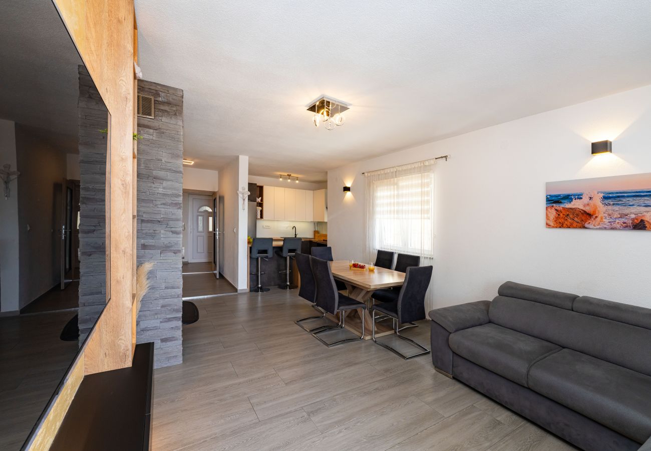 Appartamento a Šibenik - Sea view apartment Klara
