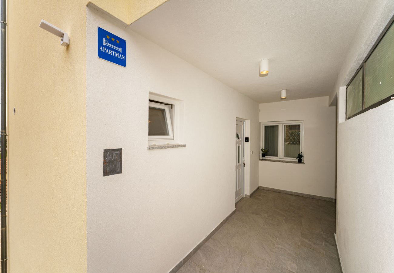 Appartamento a Šibenik - Sea view apartment Klara