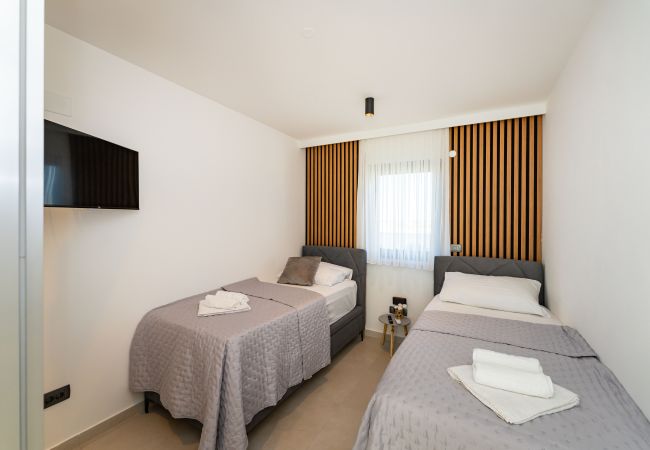 Appartamento a Vrsi - Beach apartment LaMag Appartamento a Vrsi - Beach apartment LaMag