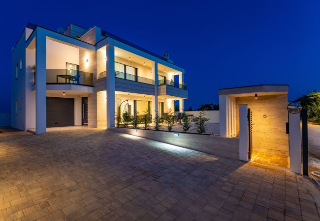 Appartamento a Vrsi - Beach apartment LaMag Appartamento a Vrsi - Beach apartment LaMag