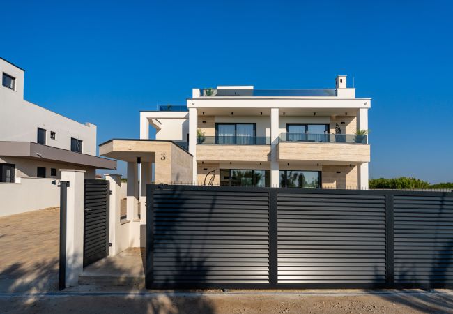 Appartamento a Vrsi - Beach apartment LaMag Appartamento a Vrsi - Beach apartment LaMag