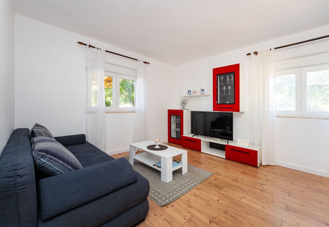 Casa a Raštevic - Holiday home Emily