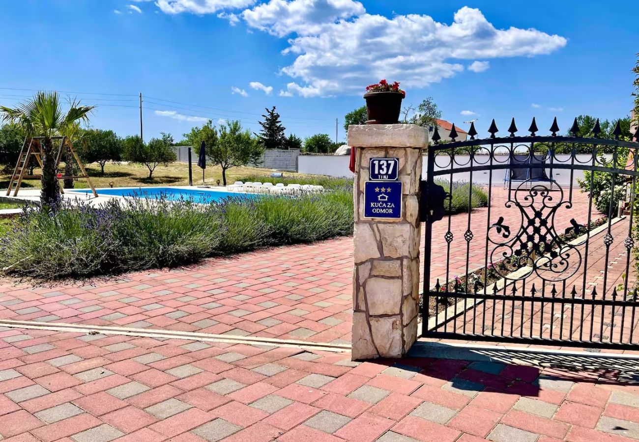 Casa a Tinj - Villa Ljubica with private pool