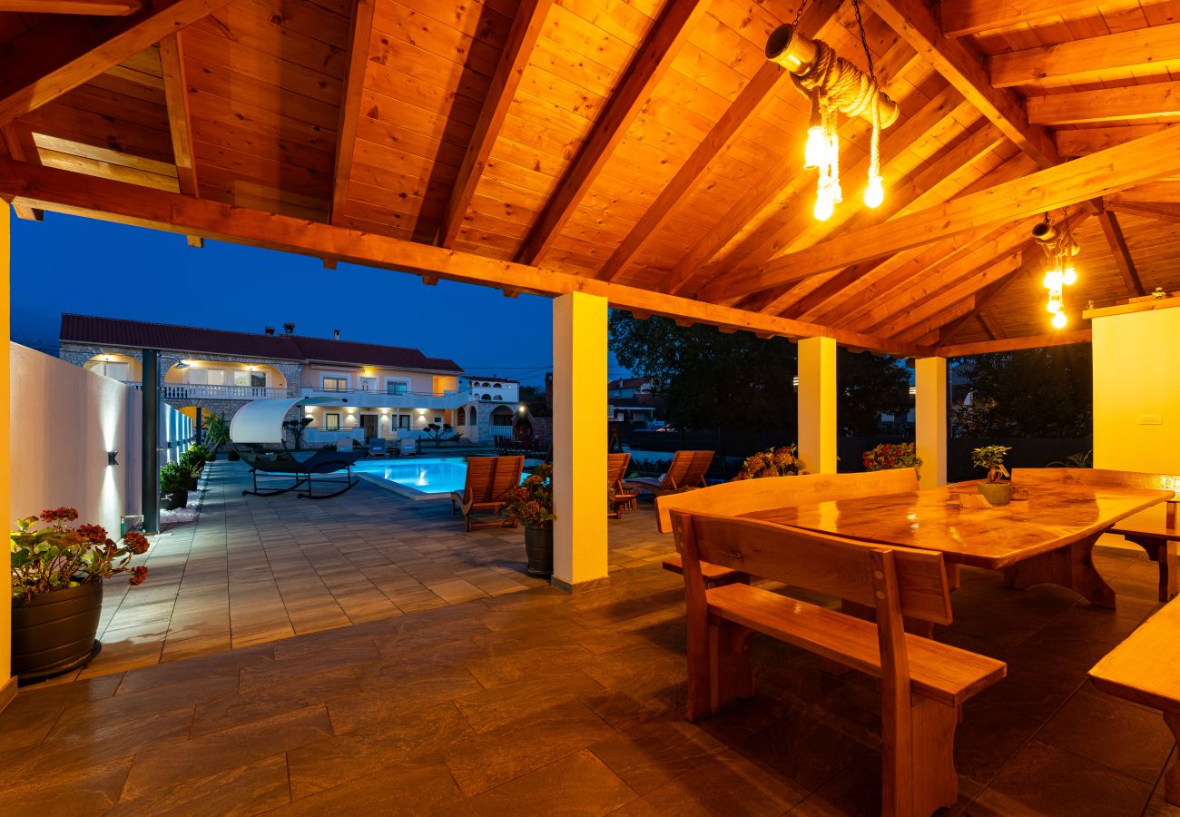 Appartamento a Galovac - Apartment Neda