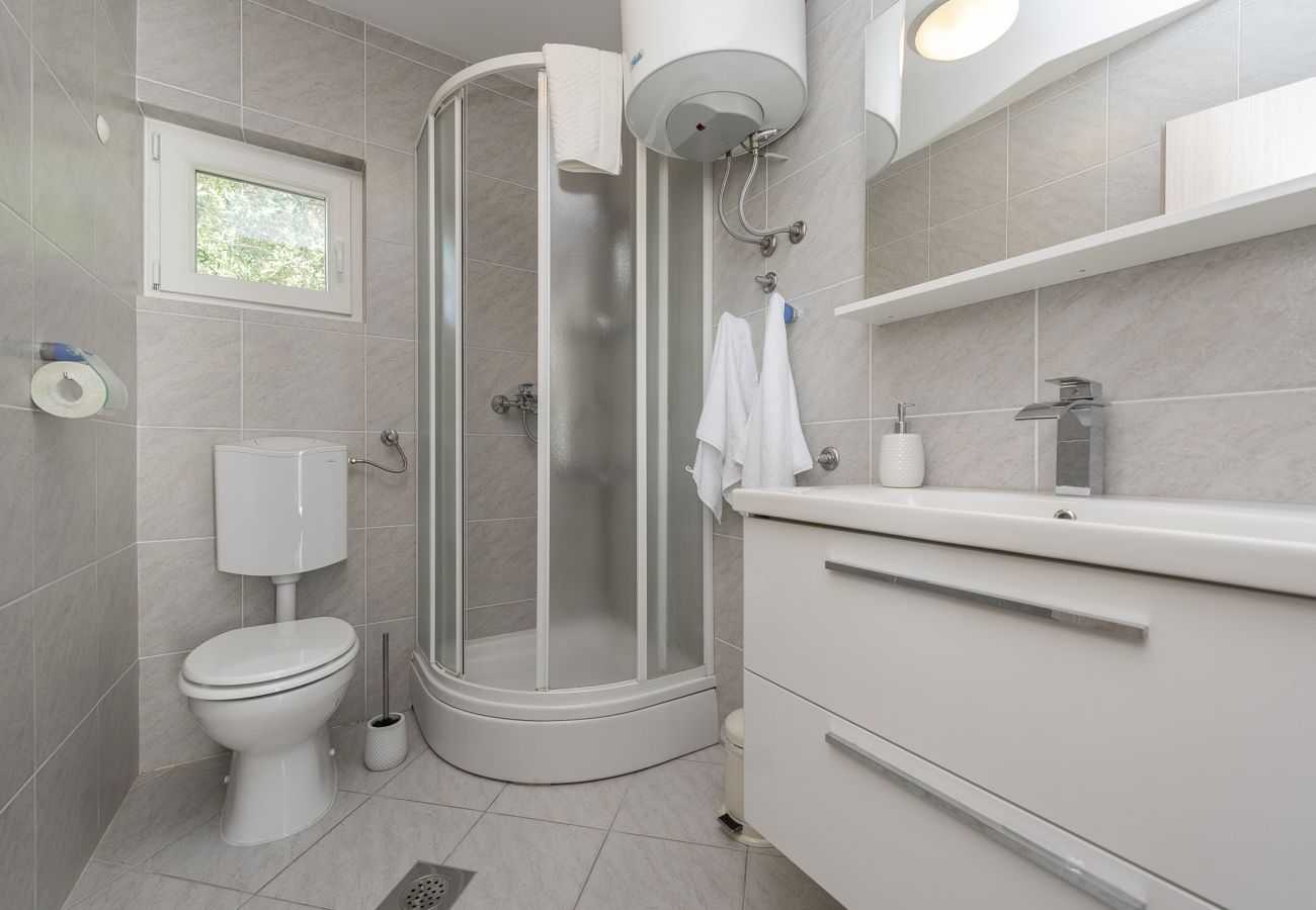 Casa a Maslenica - Beachfront villa Maslenica