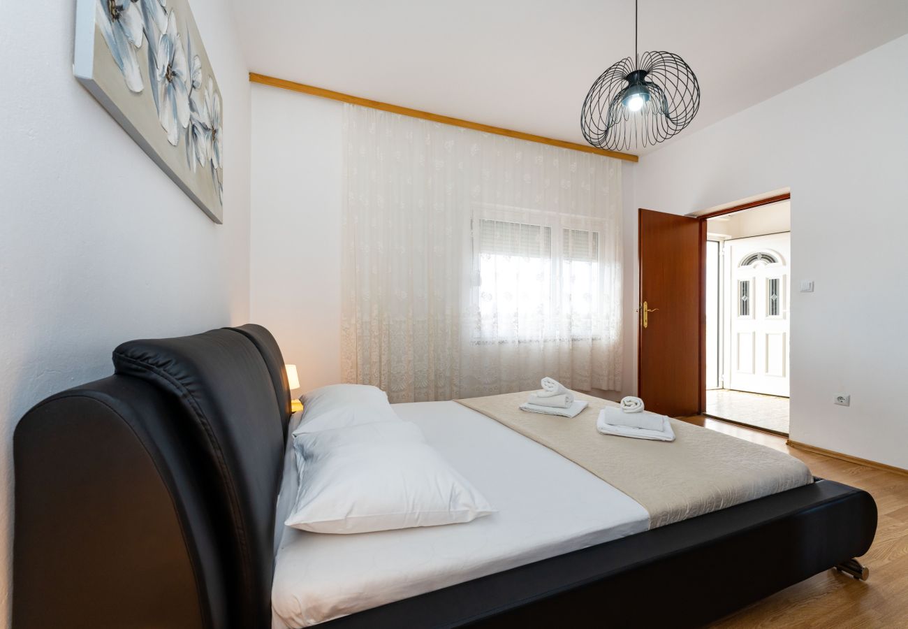 Appartamento a Galovac - Apartment Galleli with private pool