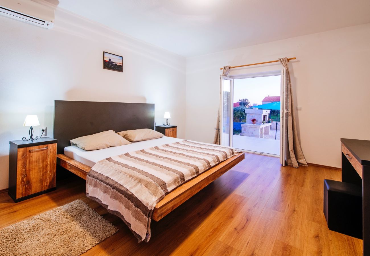 Casa a Privlaka - Holiday Home Barba Pere