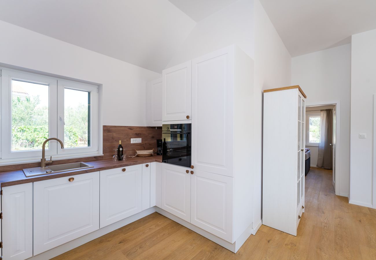 Casa a Šibenik-Ražine - Holiday Home Matija