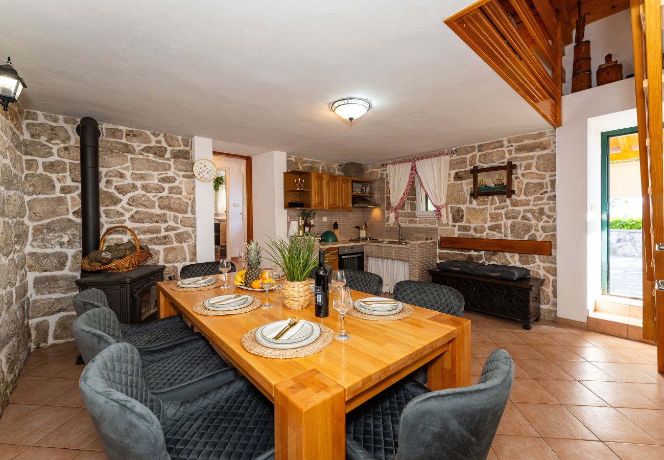 Casa a Radonic - Authentic stone house Dida