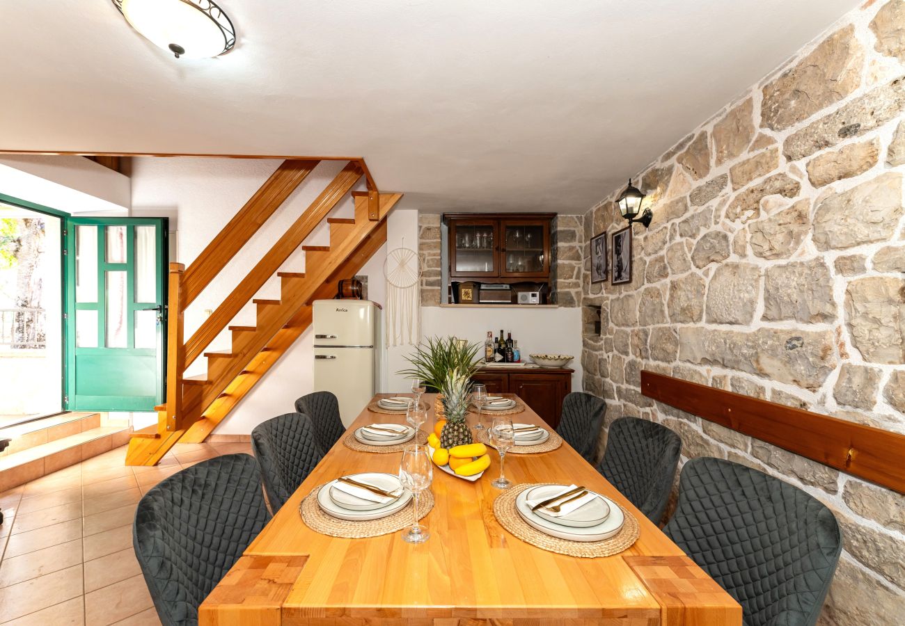 Casa a Radonic - Authentic stone house Dida