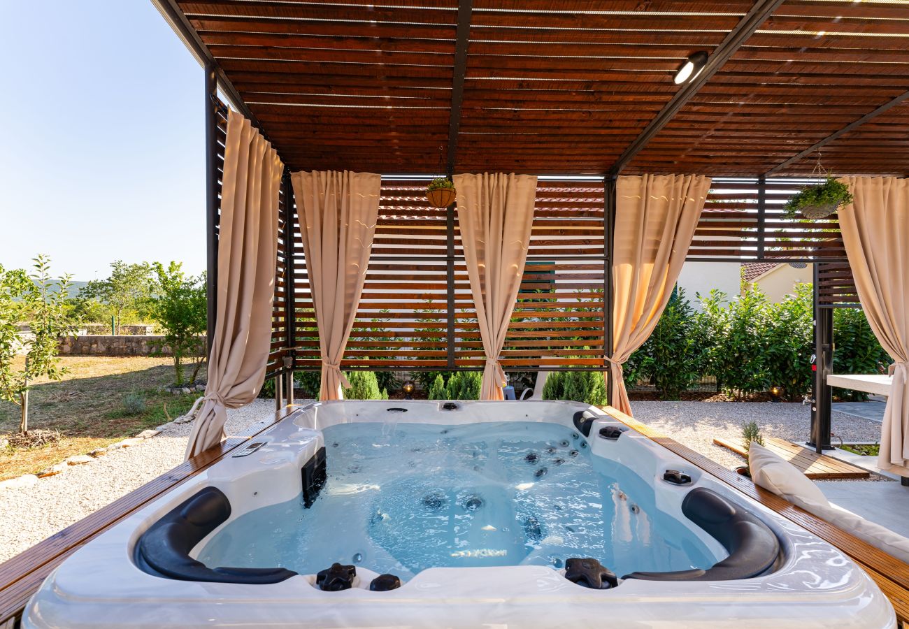 Casa a Radonic - Authentic stone house Dida