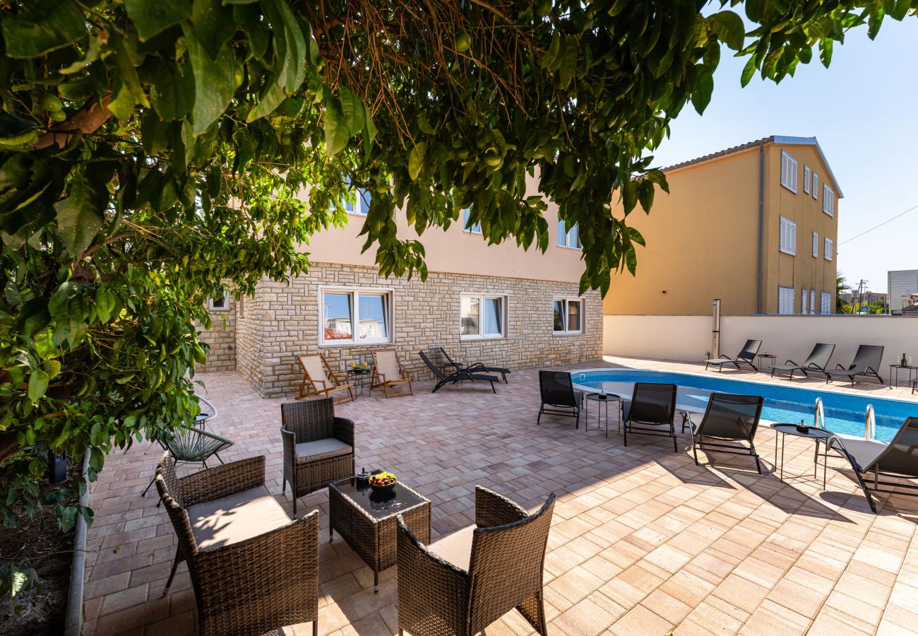 Casa a Sveti Filip i Jakov - Villa Familia