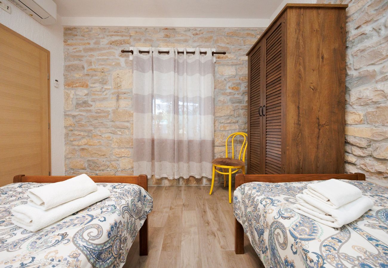 Casa a Smilcic - Authentic Villa Granar