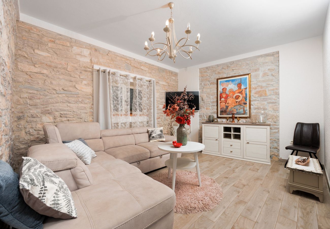 Casa a Smilcic - Authentic Villa Granar