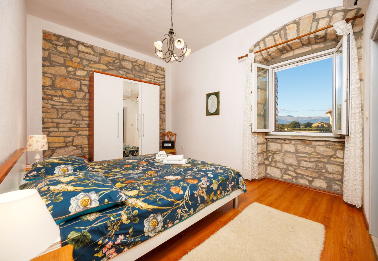 Casa a Smilcic - Authentic Villa Granar