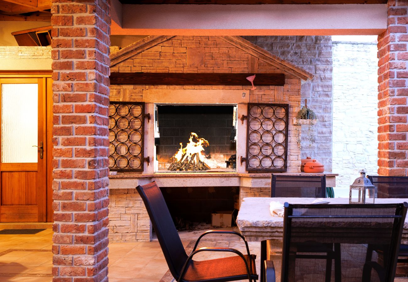 Casa a Smilcic - Authentic Villa Granar