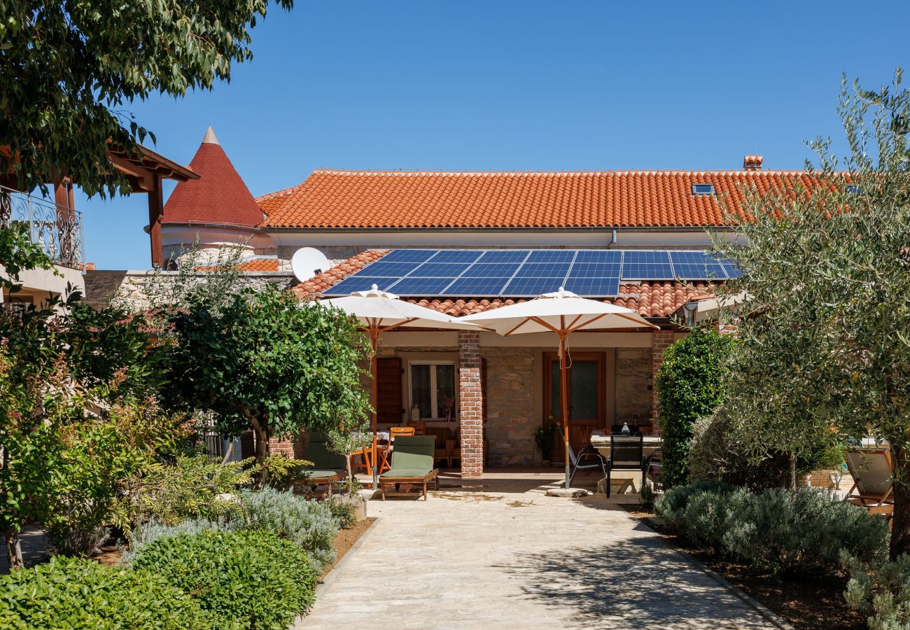 Casa a Smilcic - Authentic Villa Granar