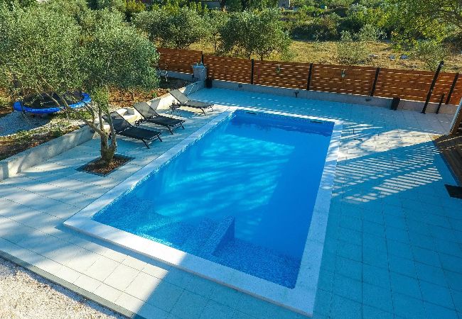 Dom w Donje Raštane - Holiday home Relax Dom w Donje Raštane - Holiday home Relax