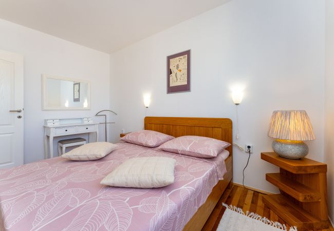 Dom w Zaton Obrovacki - Villa Sucic with private pool Dom w Zaton Obrovacki - Villa Sucic with private pool