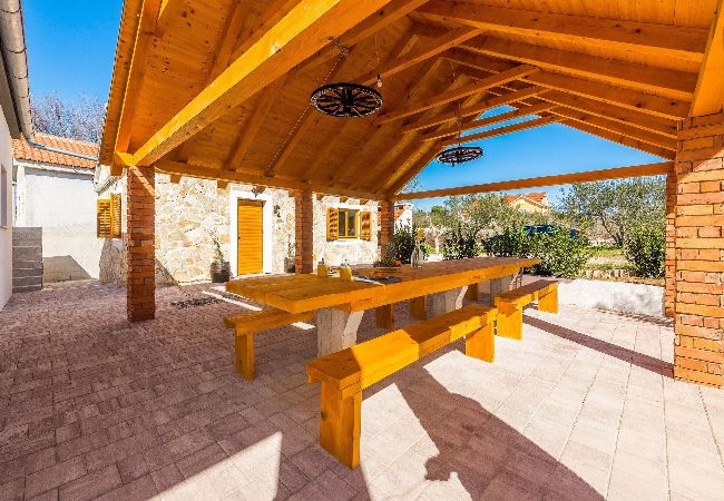 Dom w Škabrnja - Holiday home Barba Dom w Škabrnja - Holiday home Barba