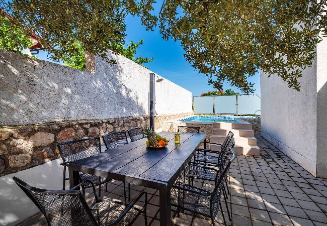 Apartament w Maslenica - Sea view apartment Dajana Apartament w Maslenica - Sea view apartment Dajana