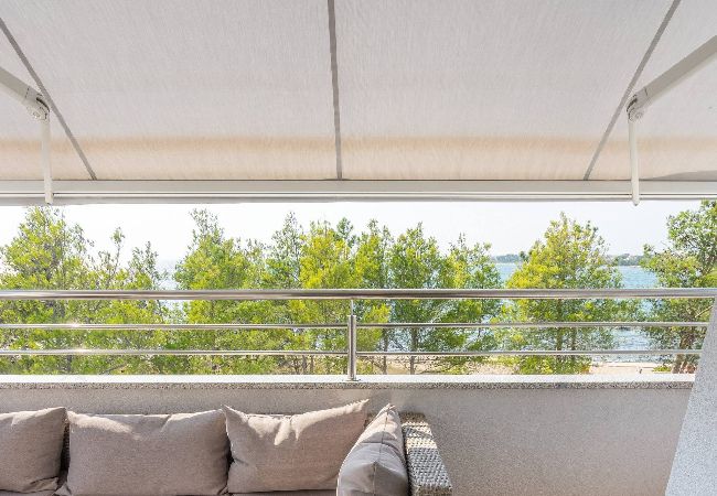 Apartament w Privlaka - Sea view apartment Privlaka