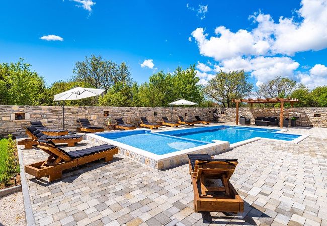 Dom w Benkovac - Luxury Villa Escape Dom w Benkovac - Luxury Villa Escape