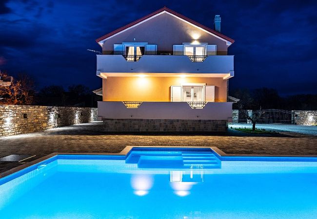 Dom w Benkovac - Luxury Villa Escape Dom w Benkovac - Luxury Villa Escape