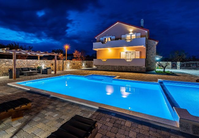 Dom w Benkovac - Luxury Villa Escape Dom w Benkovac - Luxury Villa Escape
