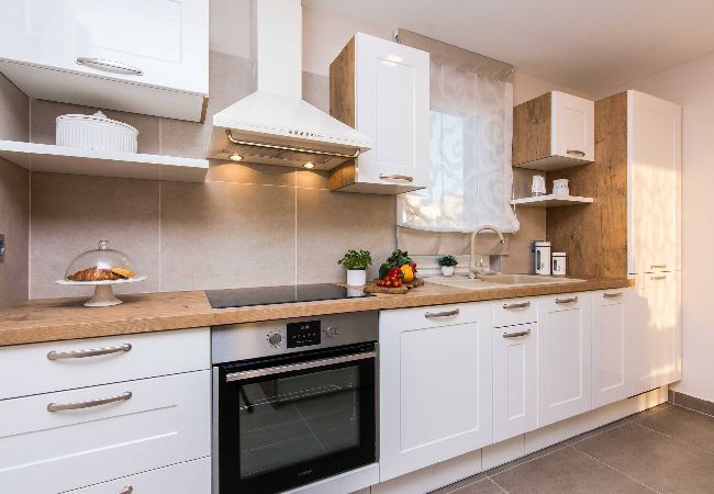 Dom w Debeljak - Villa Providenca with heated pool Dom w Debeljak - Villa Providenca with heated pool