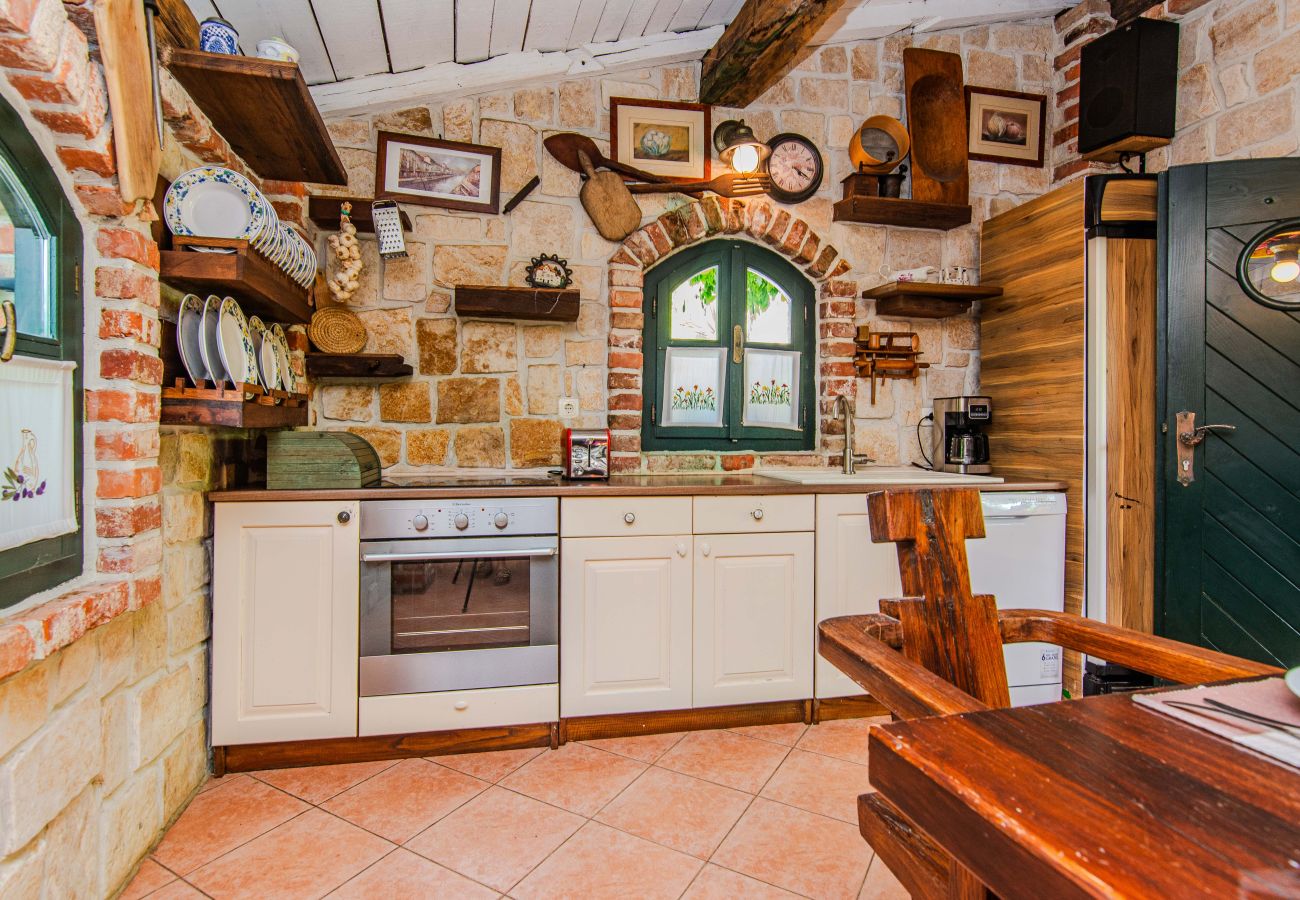 Dom w Maslenica - Sea view Villa Danica