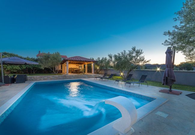 Dom w Biograd na moru - Villa Simone with private pool Dom w Biograd na moru - Villa Simone with private pool