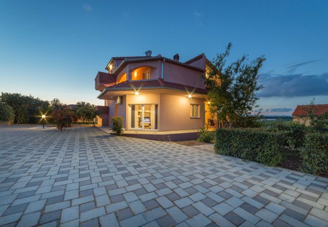 Dom w Biograd na moru - Villa Simone with private pool Dom w Biograd na moru - Villa Simone with private pool