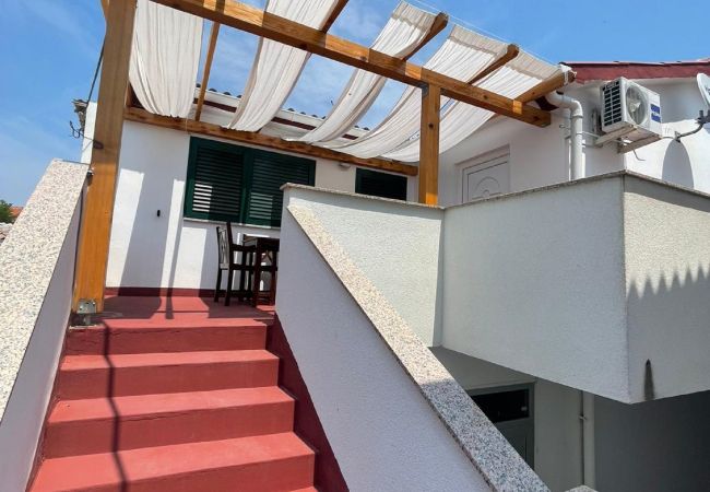 Apartament w Ražanac - Beach Apartment Neno Apartament w Ražanac - Beach Apartment Neno