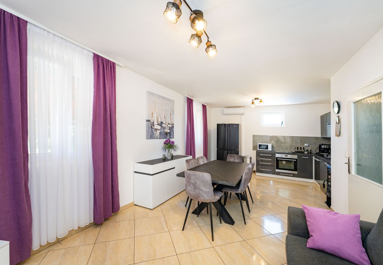 Dom w Tinj - Holiday home Maria