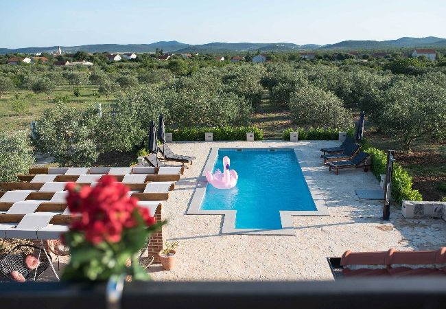 Dom w Vodice - Authentic Villa Storia Dom w Vodice - Authentic Villa Storia