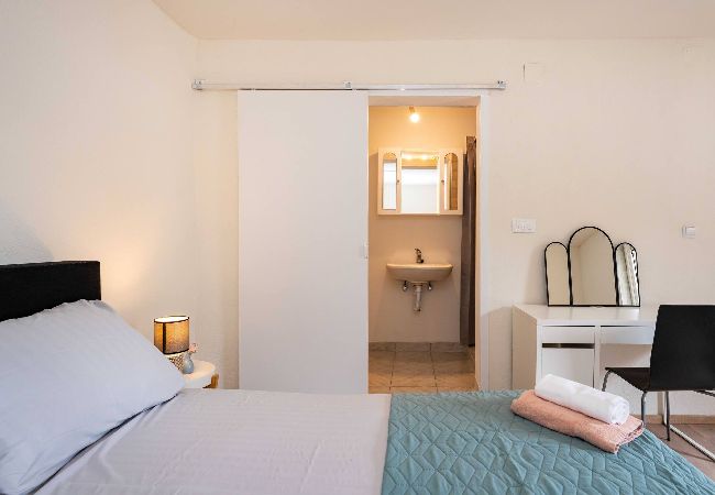 Dom w Zapužane - Holiday home Burgija Dom w Zapužane - Holiday home Burgija