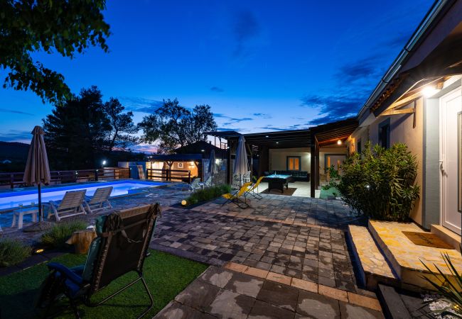 Dom w Zapužane - Holiday home Burgija Dom w Zapužane - Holiday home Burgija