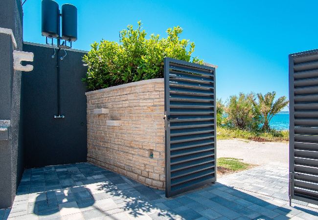 Dom w Košljun - Beach house Festini Dom w Košljun - Beach house Festini