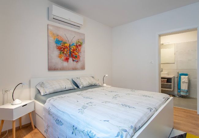 Dom w Košljun - Beach house Festini Dom w Košljun - Beach house Festini