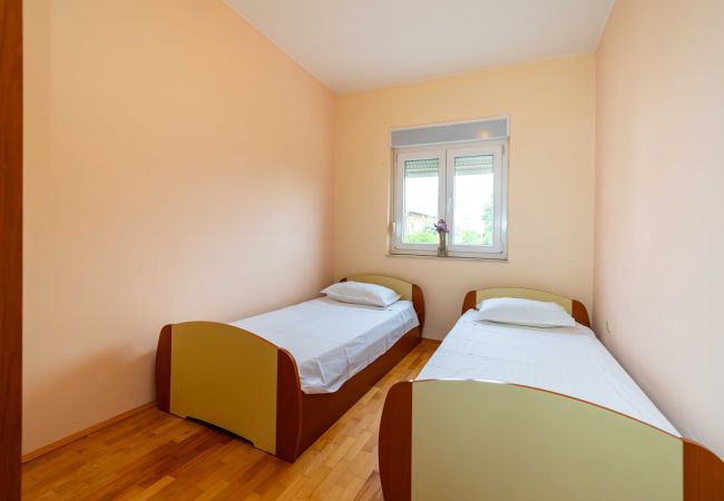 Apartament w Posedarje - Sea view apartment Nika Apartament w Posedarje - Sea view apartment Nika