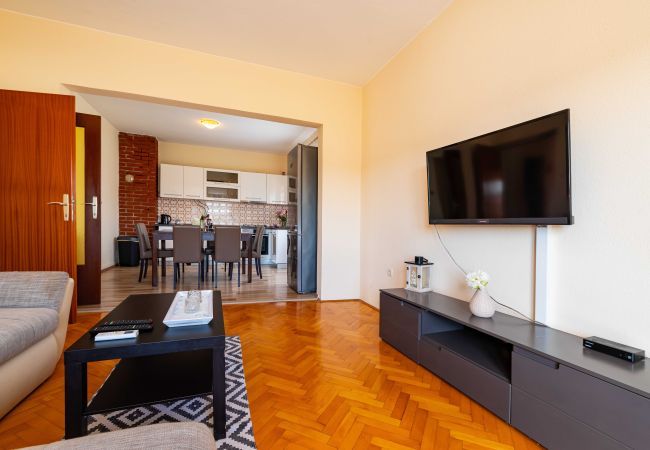 Apartament w Posedarje - Sea view apartment Nika Apartament w Posedarje - Sea view apartment Nika
