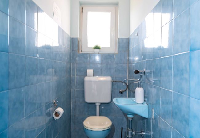 Apartament w Posedarje - Sea view apartment Nika Apartament w Posedarje - Sea view apartment Nika
