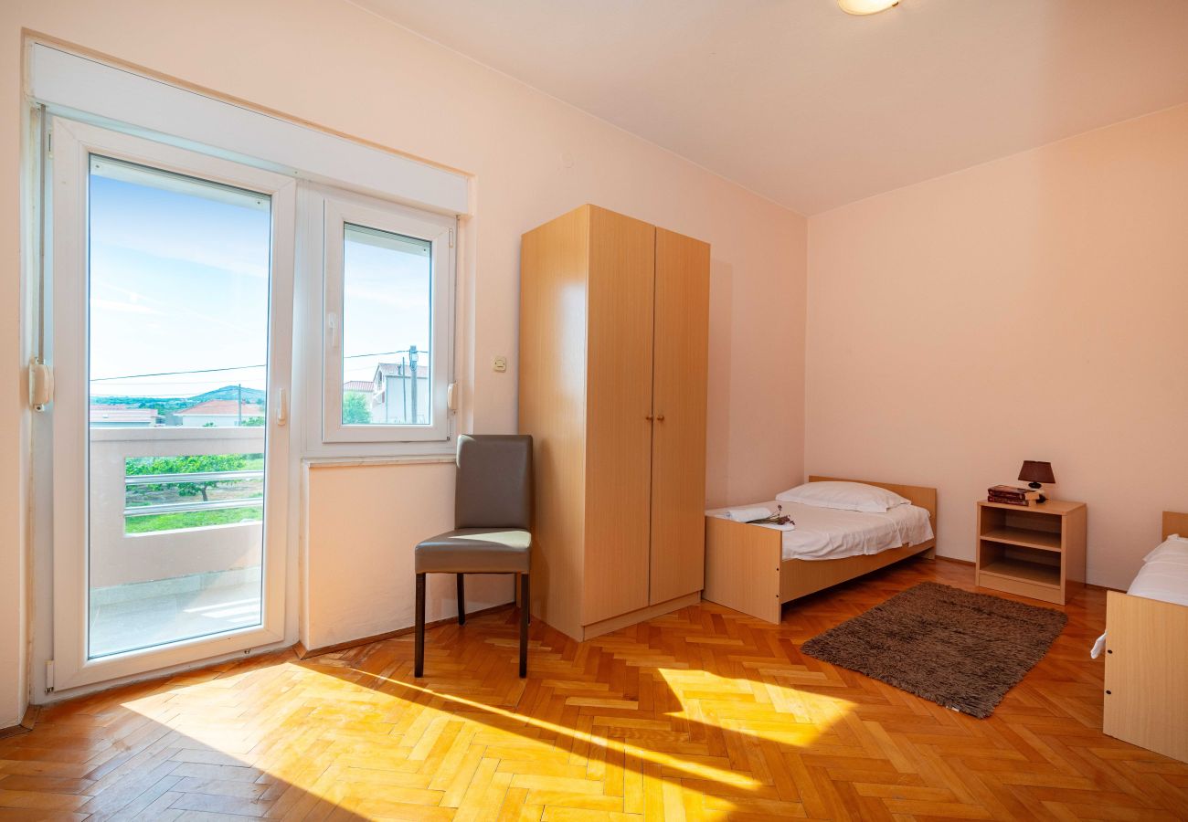 Apartament w Posedarje - Sea view apartment Nika