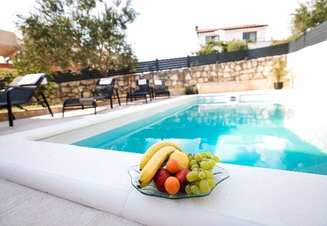 Dom w Maslenica - Holiday home Nekic Dom w Maslenica - Holiday home Nekic