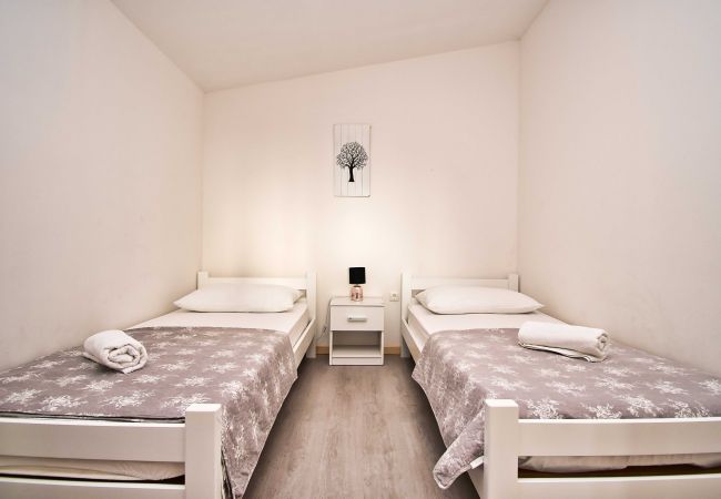 Dom w Visocane - Apartment Visocane with private pool Dom w Visocane - Apartment Visocane with private pool