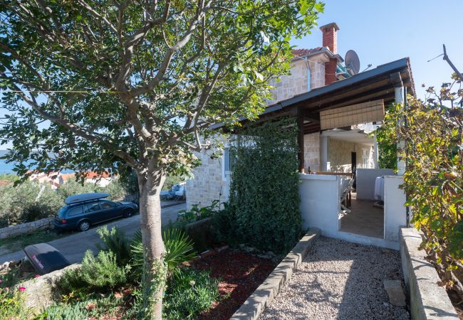 Dom w Dobropoljana - Holiday home Antonela Dom w Dobropoljana - Holiday home Antonela